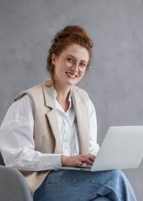 girl with laptop